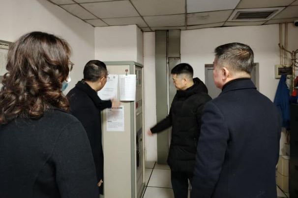 省尊龙凯时集团党委书记、董事长游勇检查督导春节安全生产并看望慰问干部员工